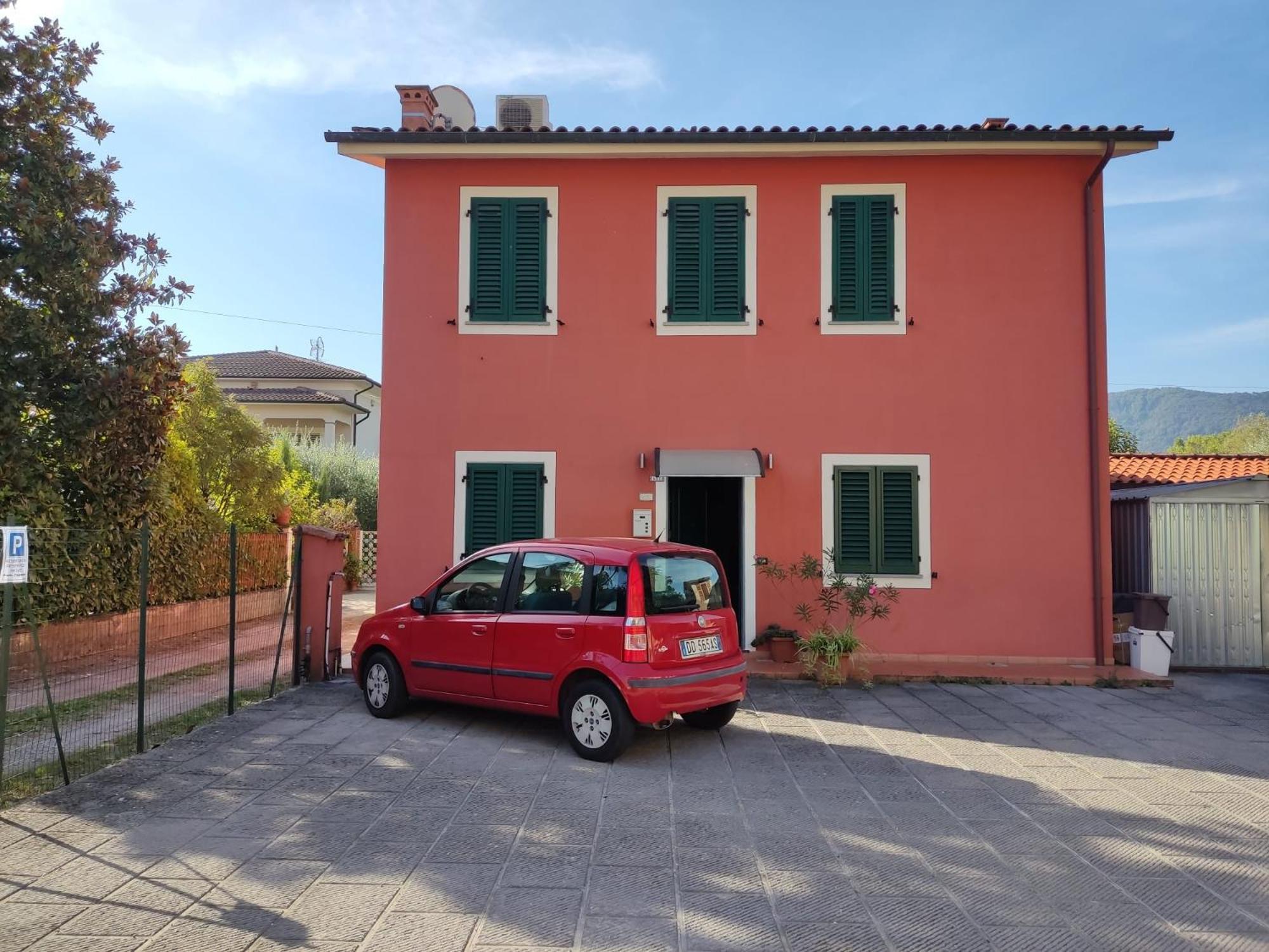 La Casa Delle Buone Letture Villa Лука Екстериор снимка